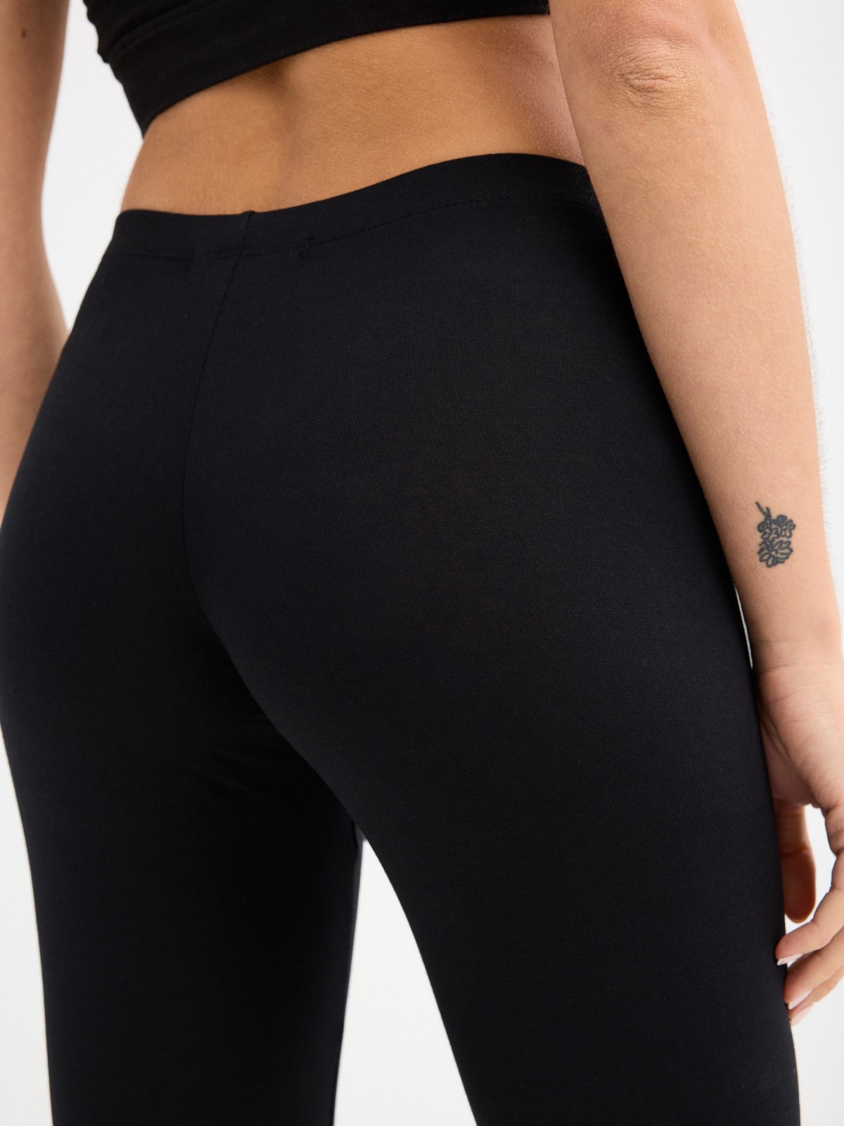 Basic black high waisted leggings black detail view