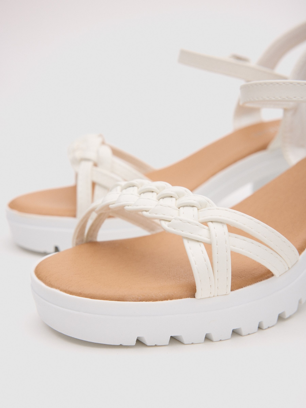 Braided straps sandal white detail view