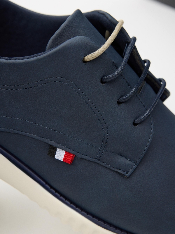 Sportive blucher shoe blue detail view