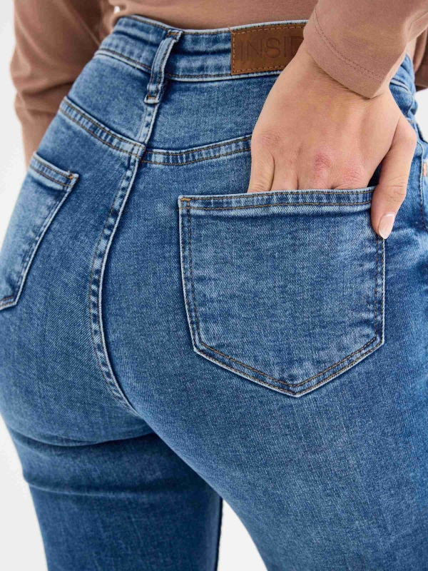 High rise skinny jeans blue detail view