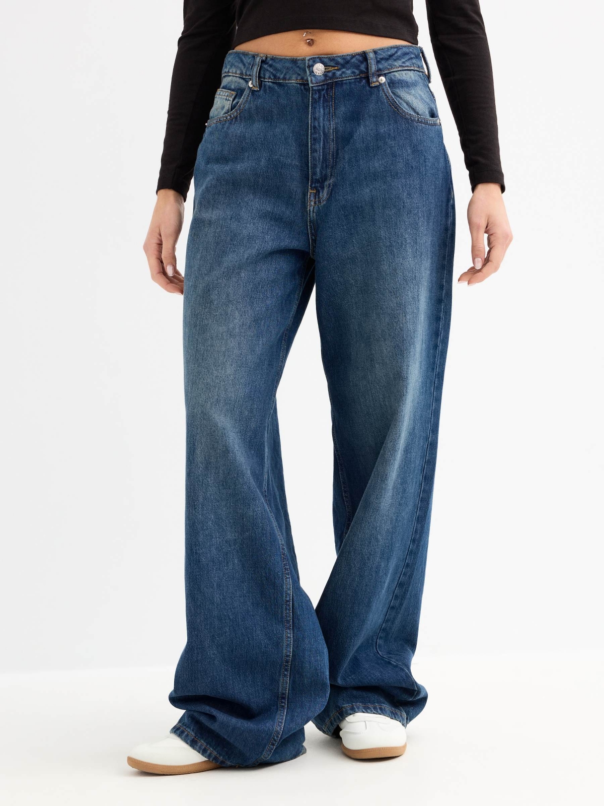 Wide Leg High Rise Jeans blue middle front view