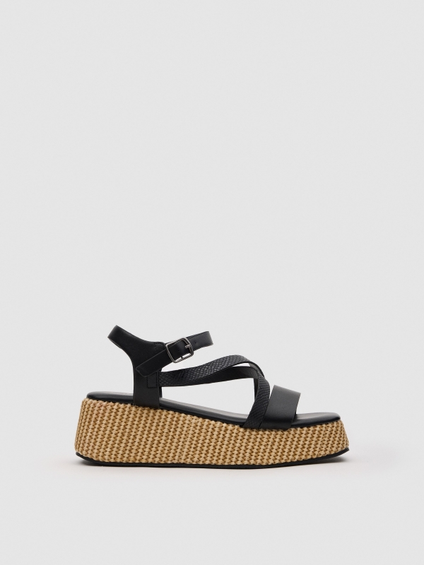 Raffia platform