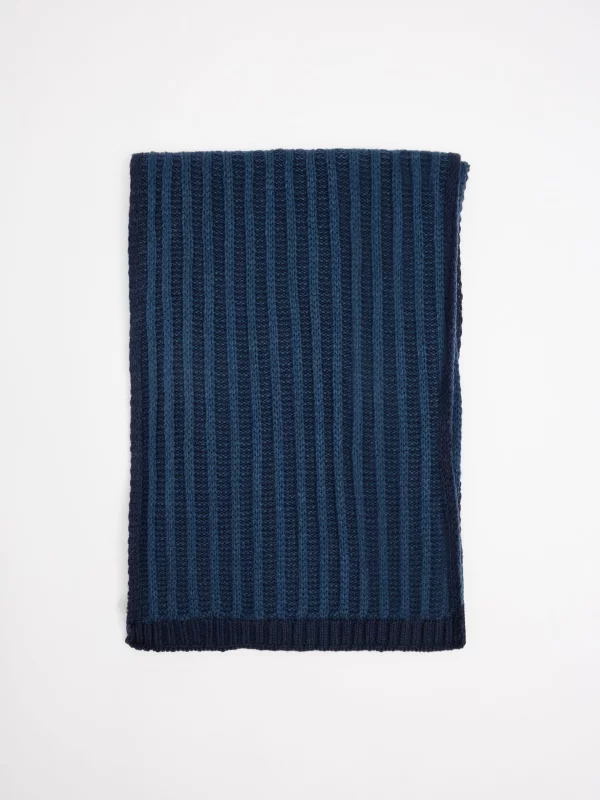 Blue knit scarf