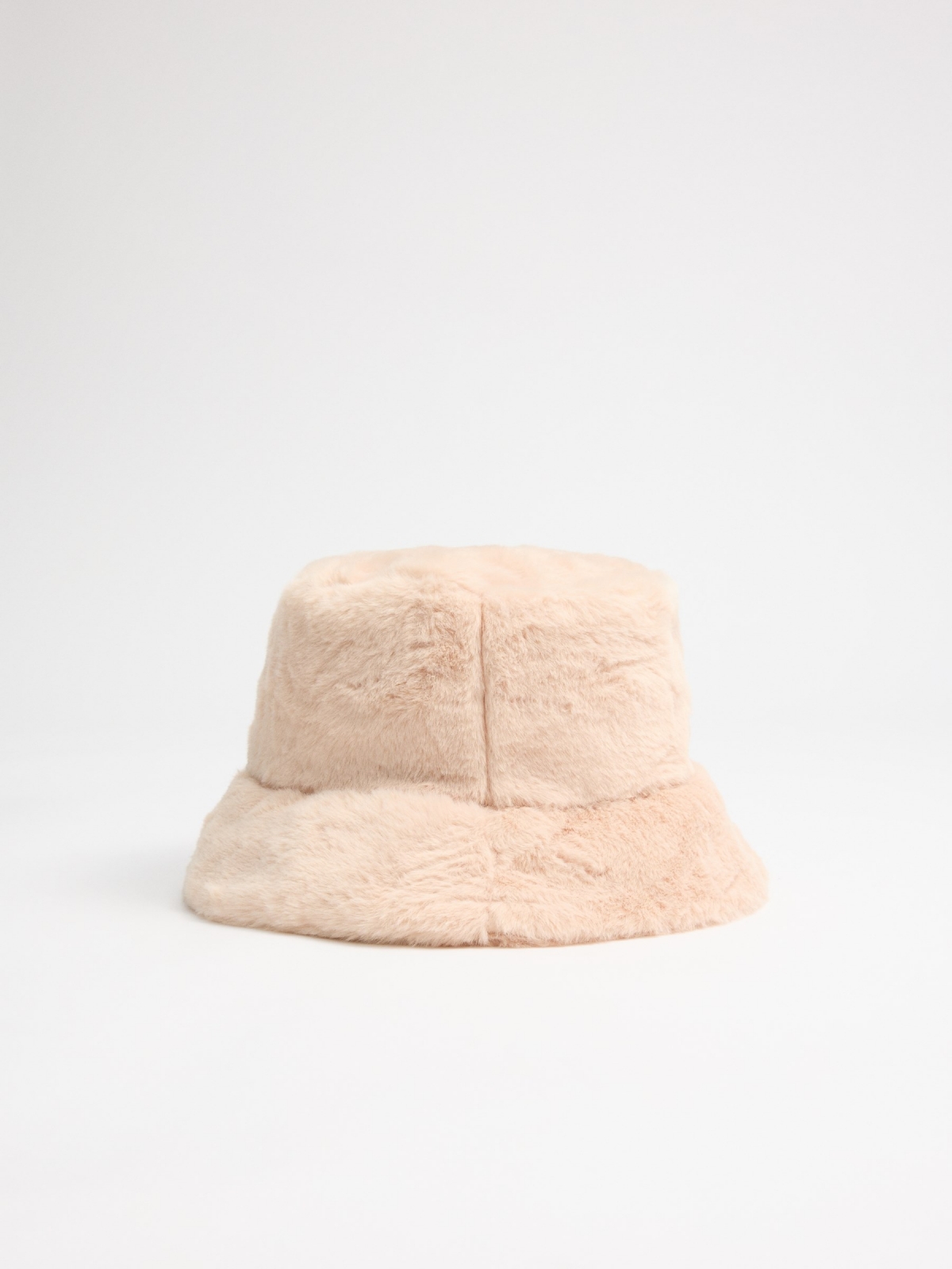 Gorro bucket de pelo beige vista frontal 45º