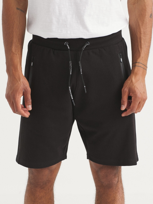 Bermuda jogger painéis combinado preto