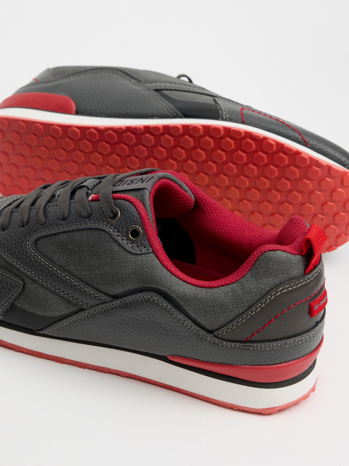 Casual multi-piece sneaker dark grey detail view