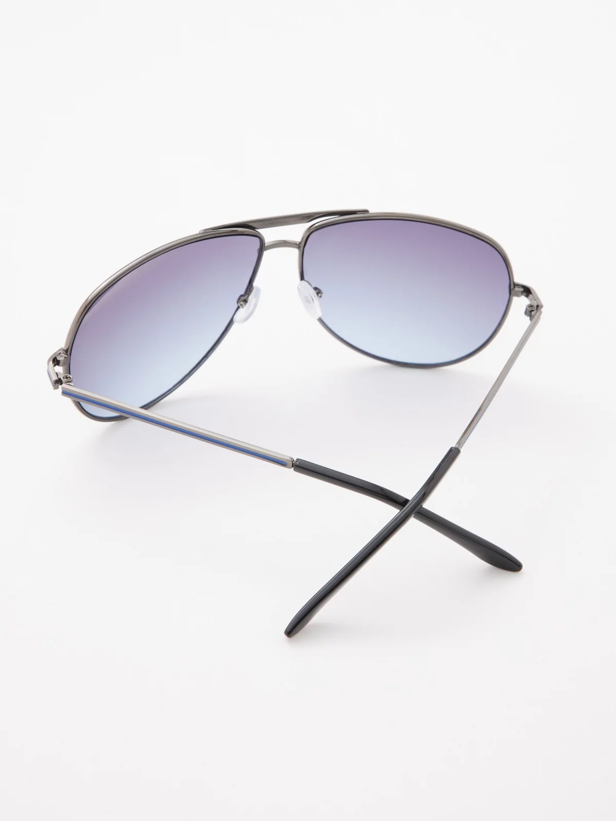 Gafas de sol metálicas aviador azul vista detalle
