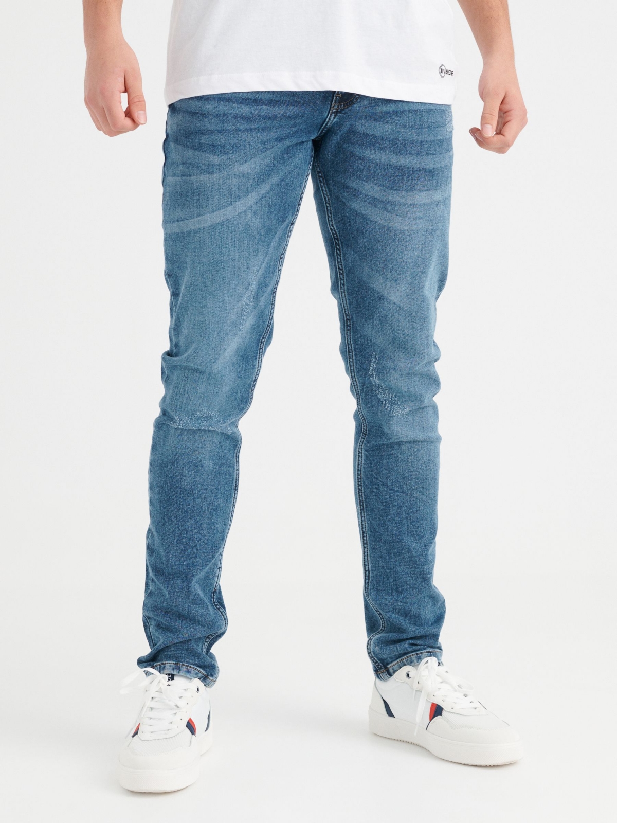 Slim washed five-pocket jeans blue middle front view