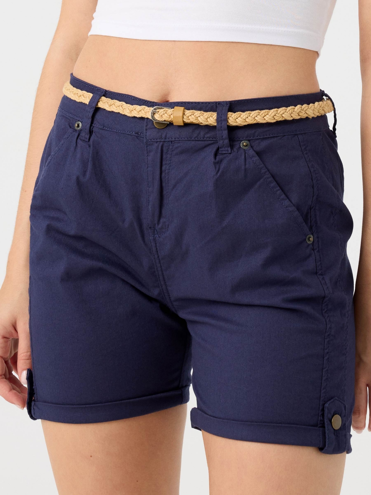 Braided belt shorts blue detail view