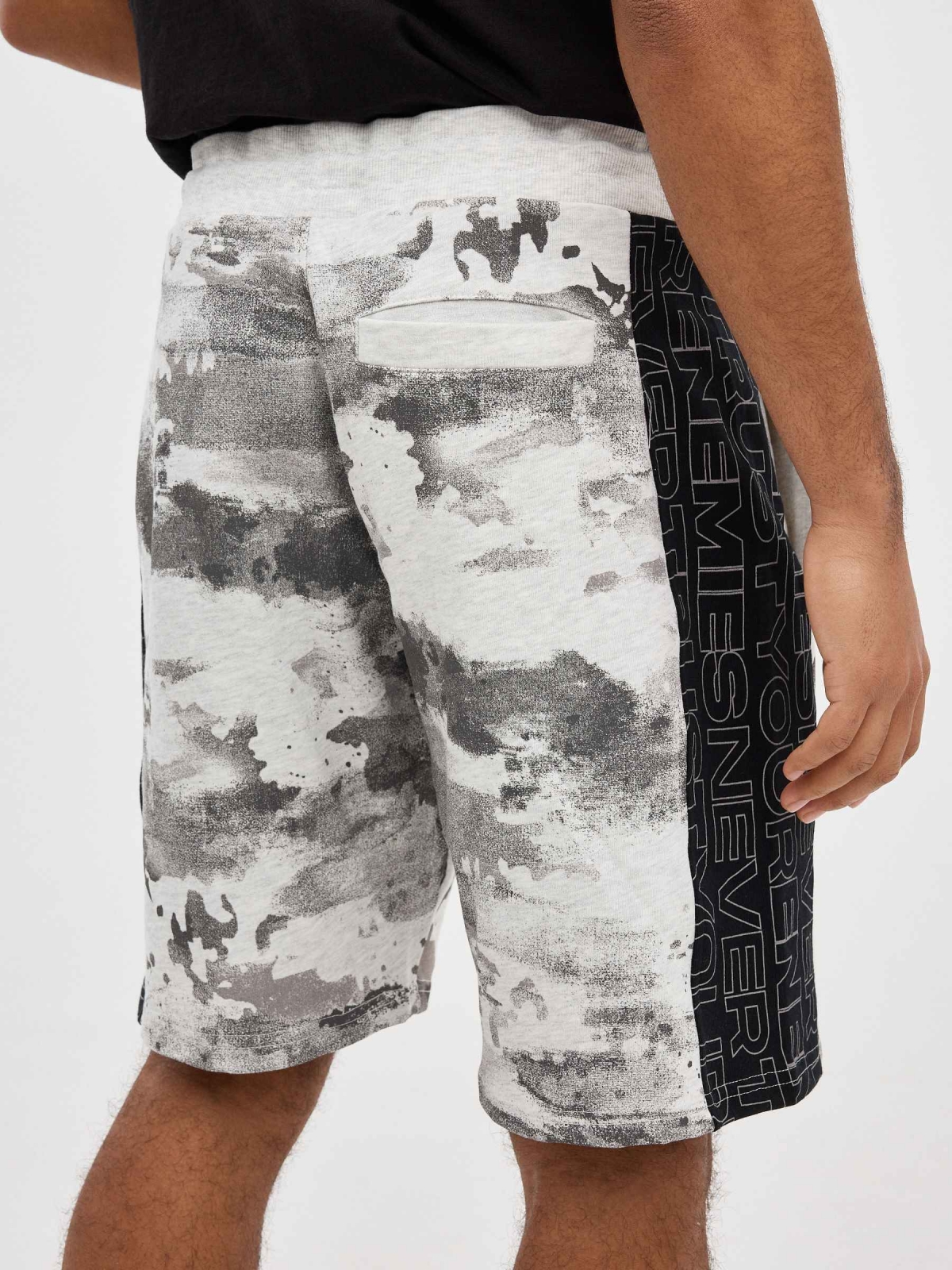 Impressão camuflada Bermudas Jogger Shorts cinza vista detalhe