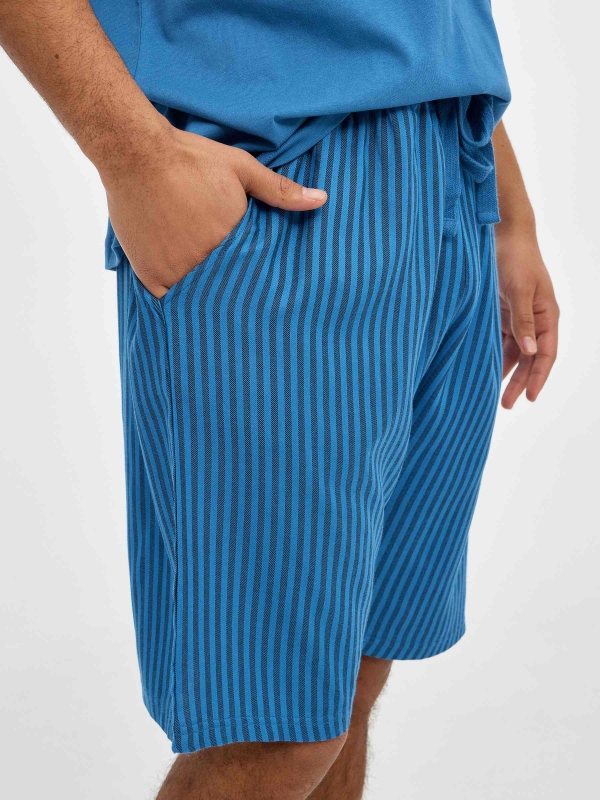 Calças de pijama de homem às riscas azul vista detalhe