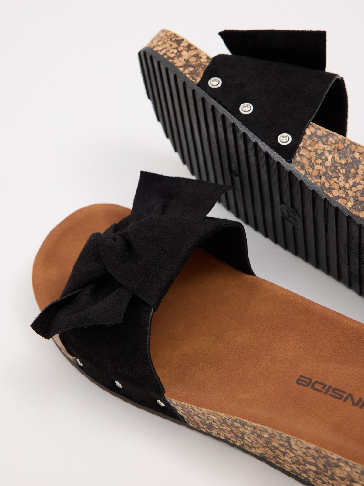 Bow wedge sandal black detail view