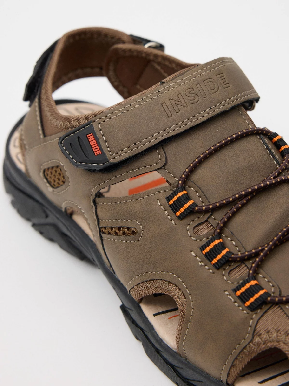 Sport crab sandal velcro earth brown detail view