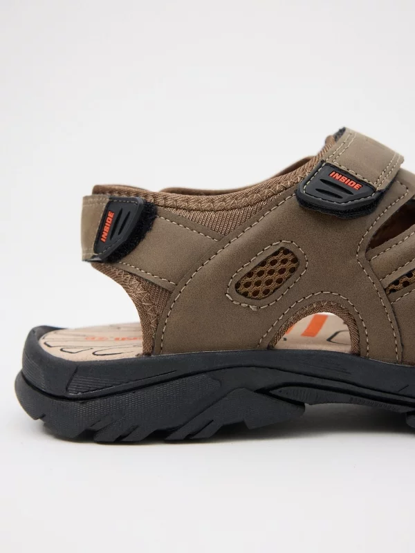 Sport crab sandal velcro earth brown detail view