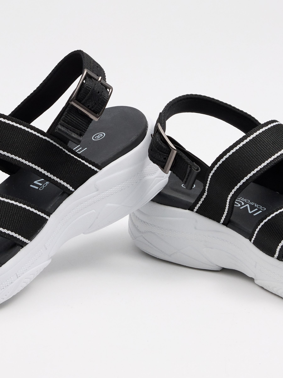 Sport platform sandal black detail view