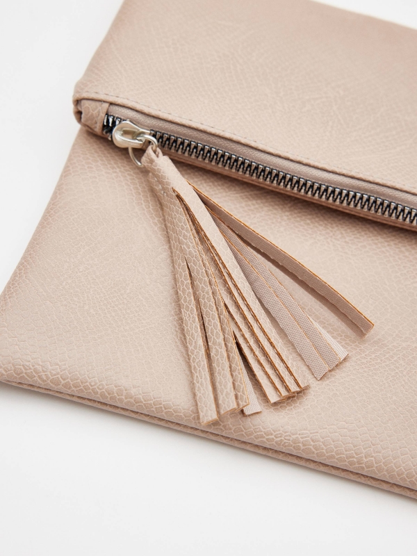 Folded crossbody bag pink detail view