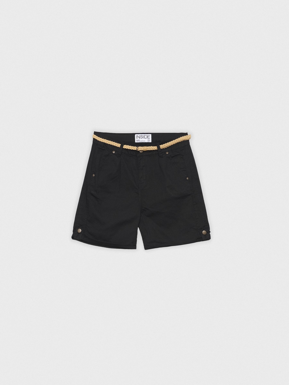  Shorts com cinto trançado preto