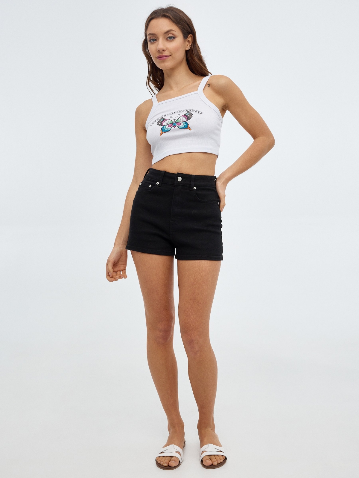 Crop top de borboletas branco vista geral frontal