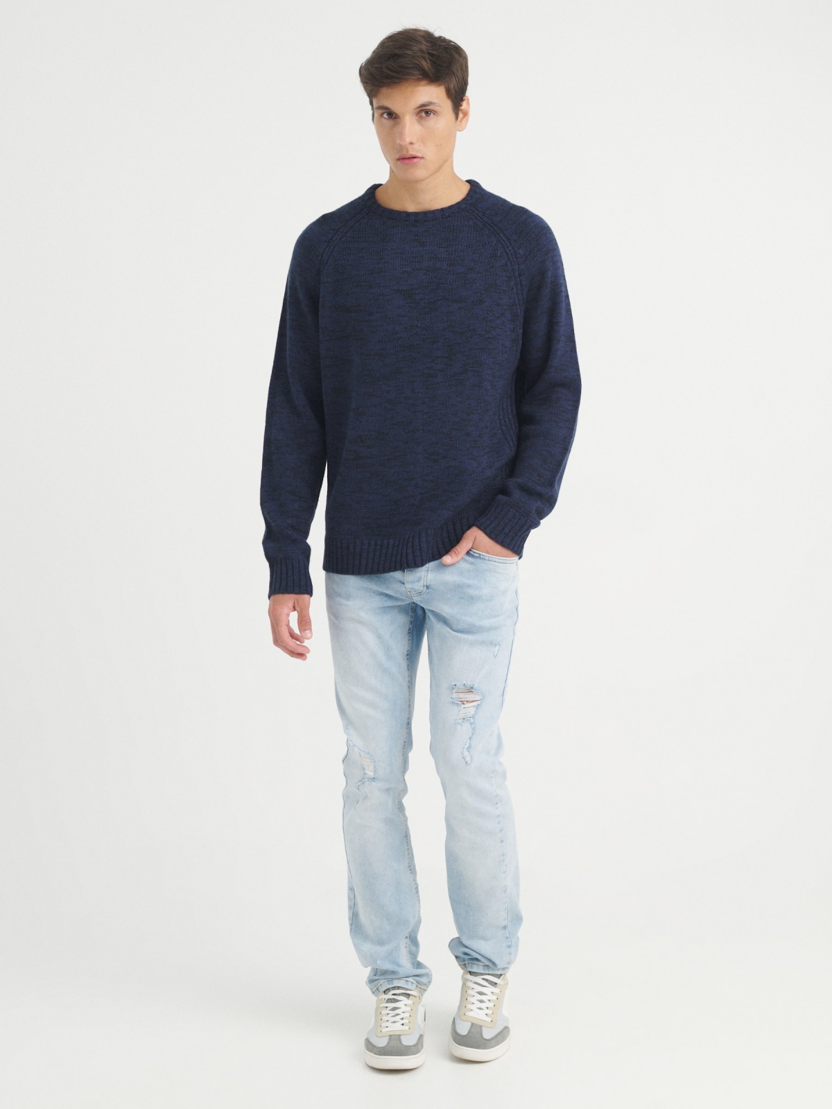 Marbled knitted sweater blue front view