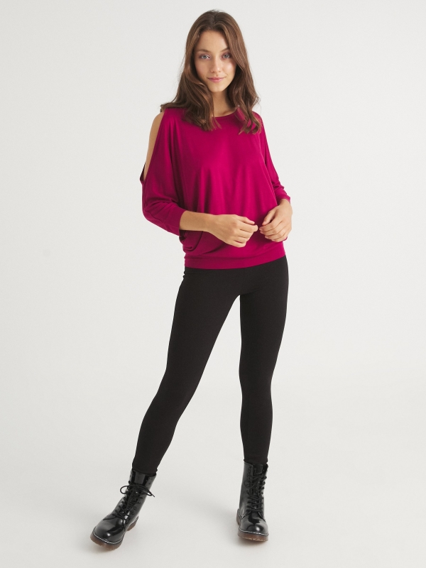 Fluid T-shirt with open sleeves garnet front view