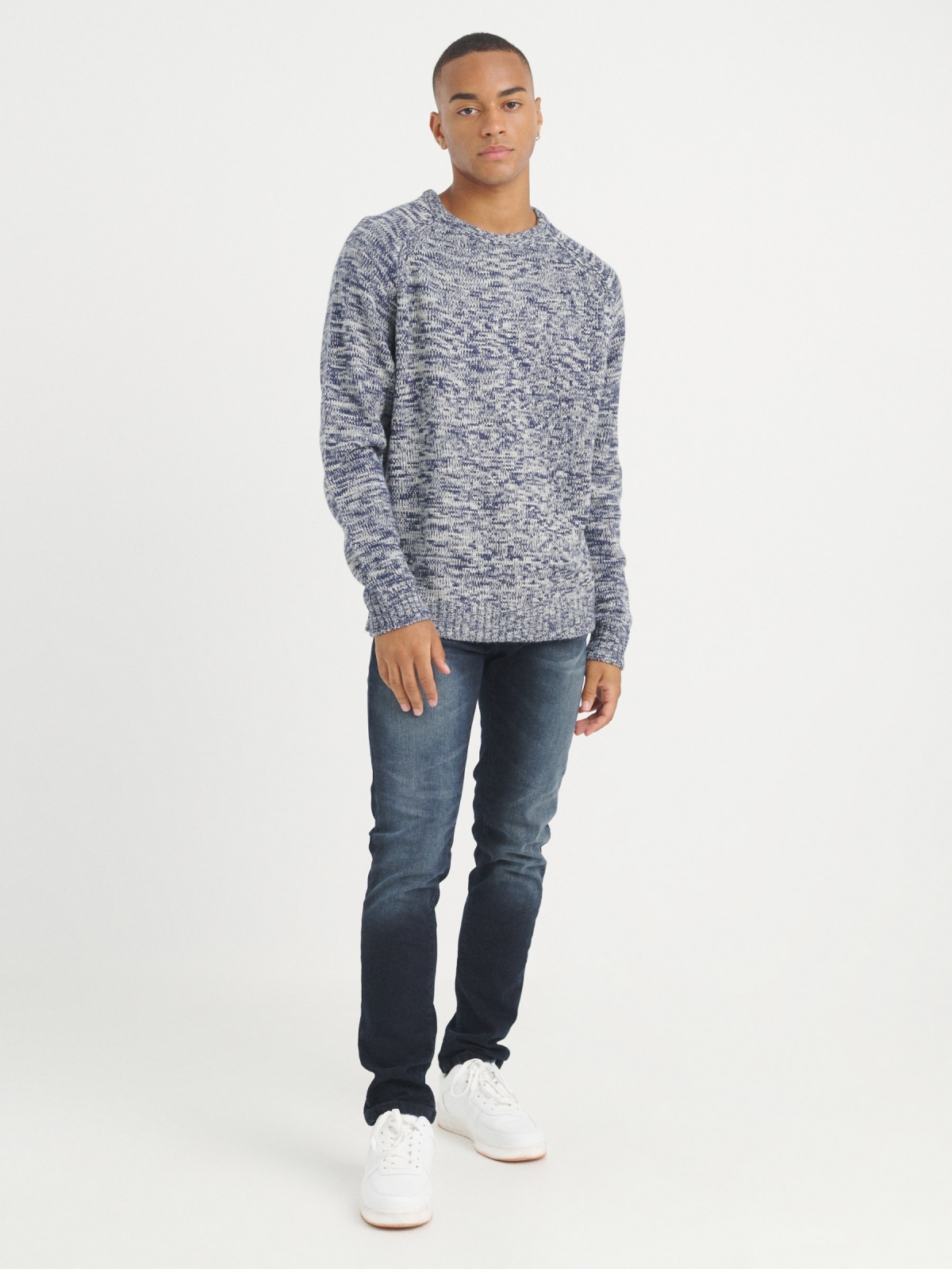 Marbled knitted sweater beige front view