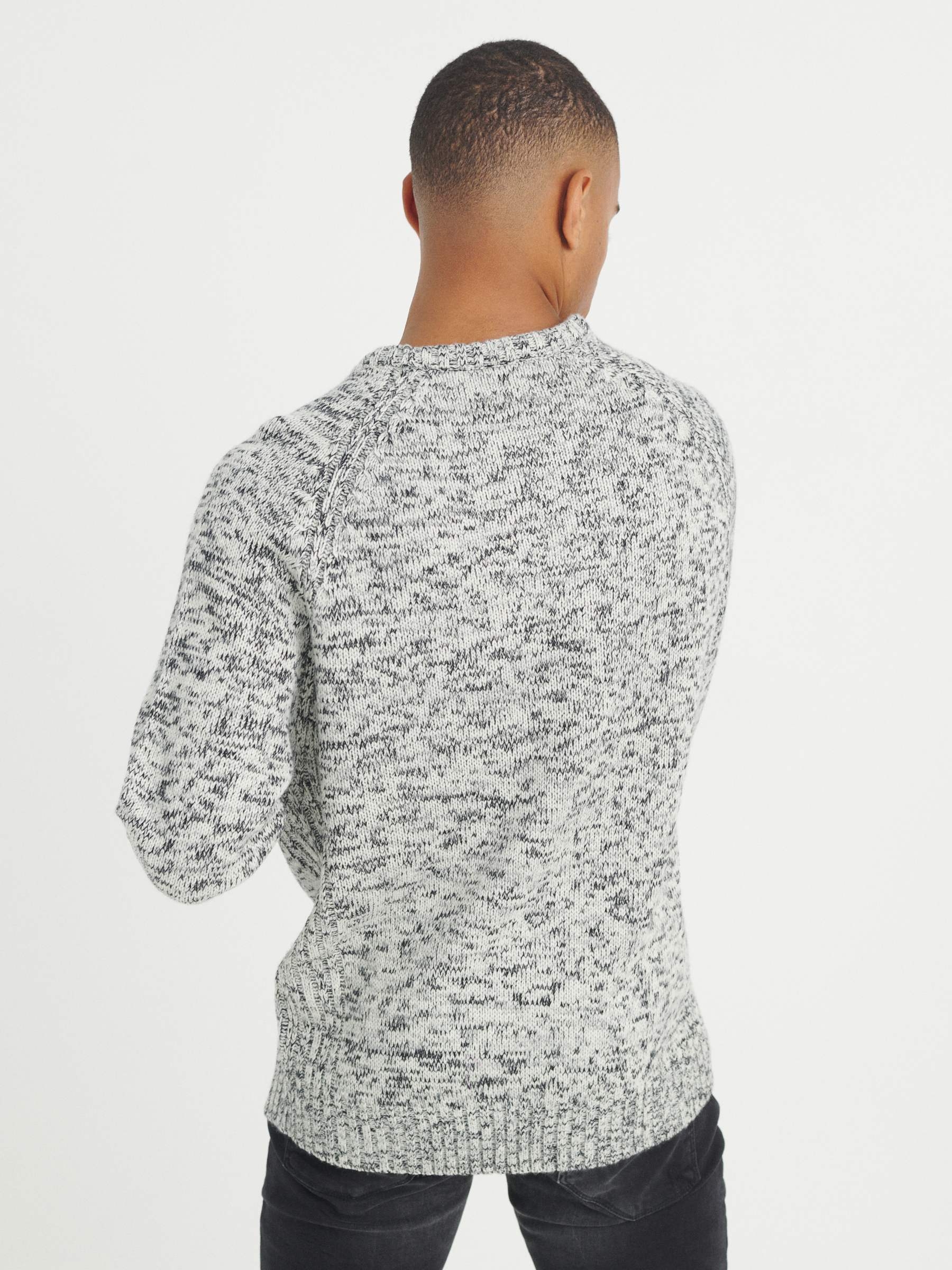 Jersey de punto jaspeado gris claro vista media frontal