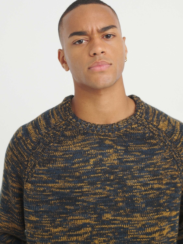 Marbled knitted sweater ochre detail view