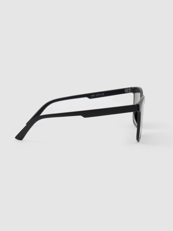 Acetate sunglasses black detail view