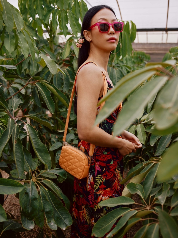  Adjustable shoulder bag salmon