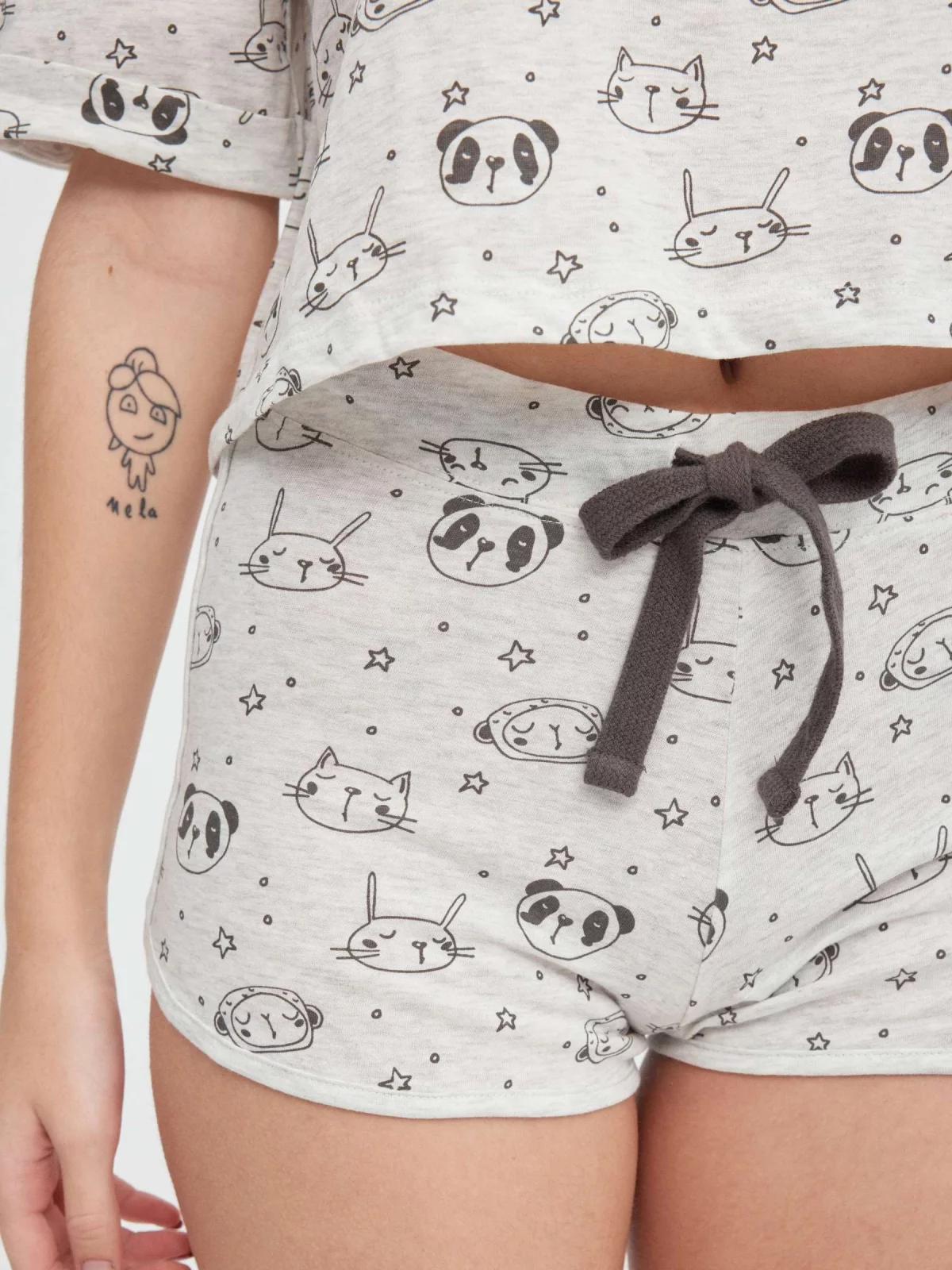 Animal pyjamas light grey detail view