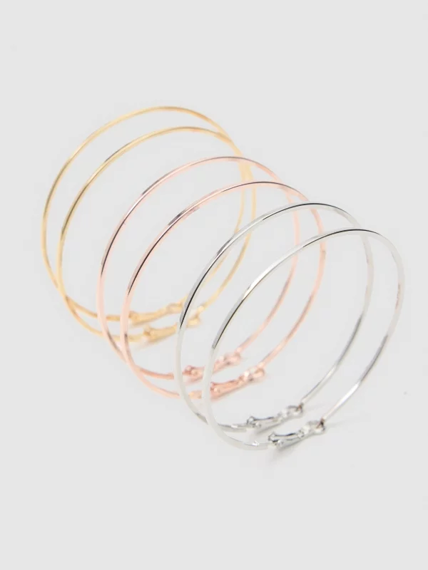 Set 3 combined hoop earrings beige detail view
