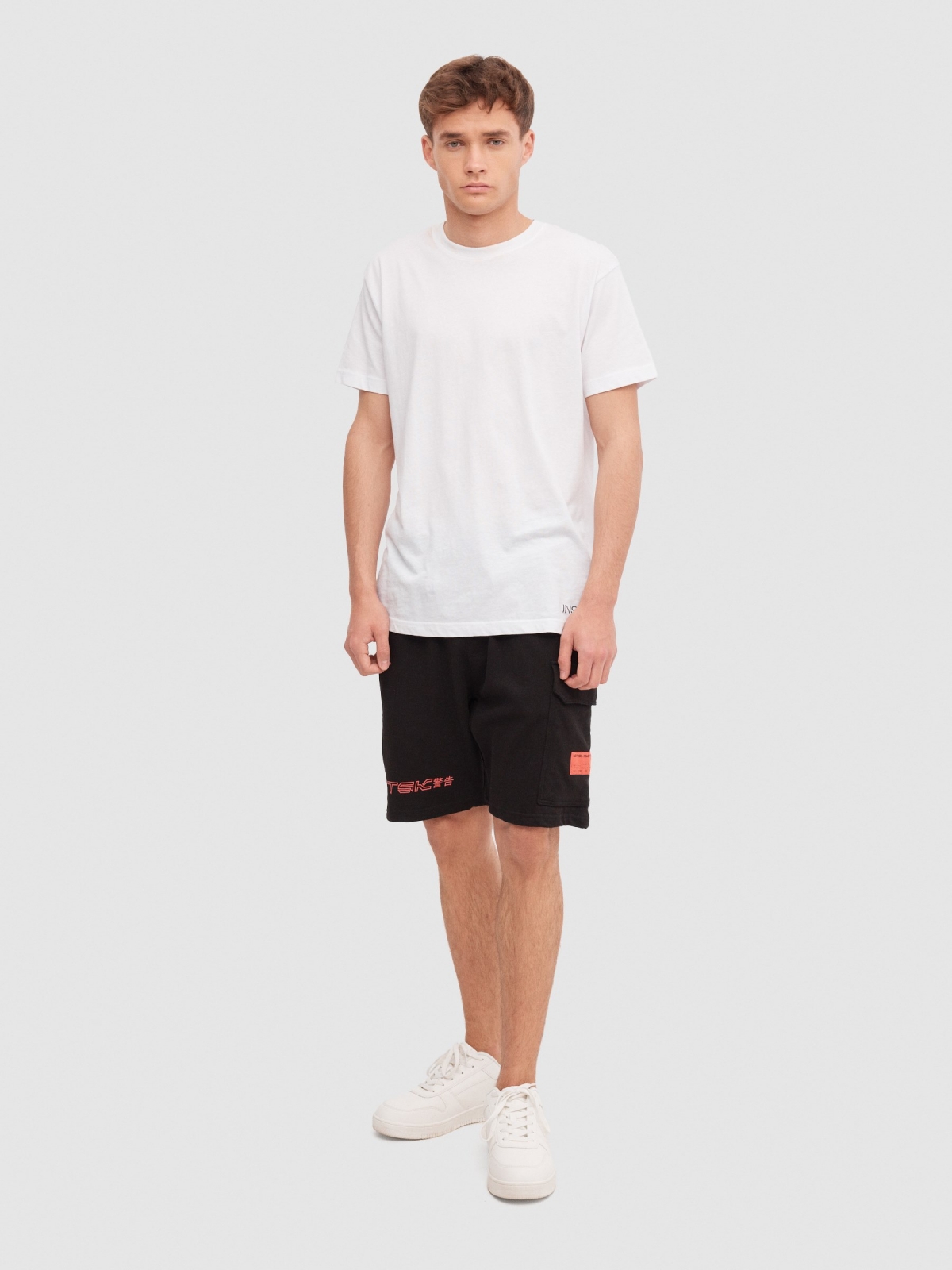 Jogger text bermuda black front view