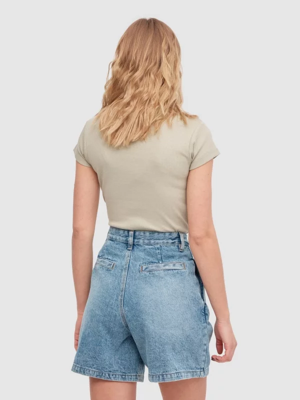 Bermuda denim pinzas azul vista media trasera