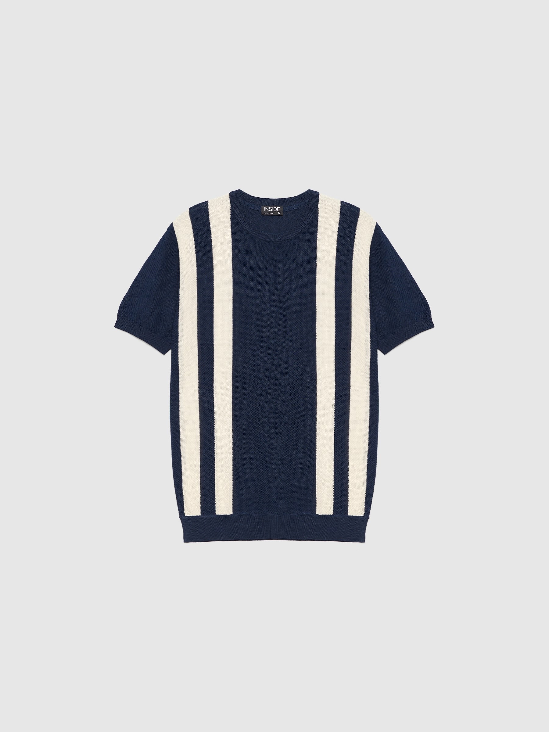 Vertical stripes T-shirt navy middle front view
