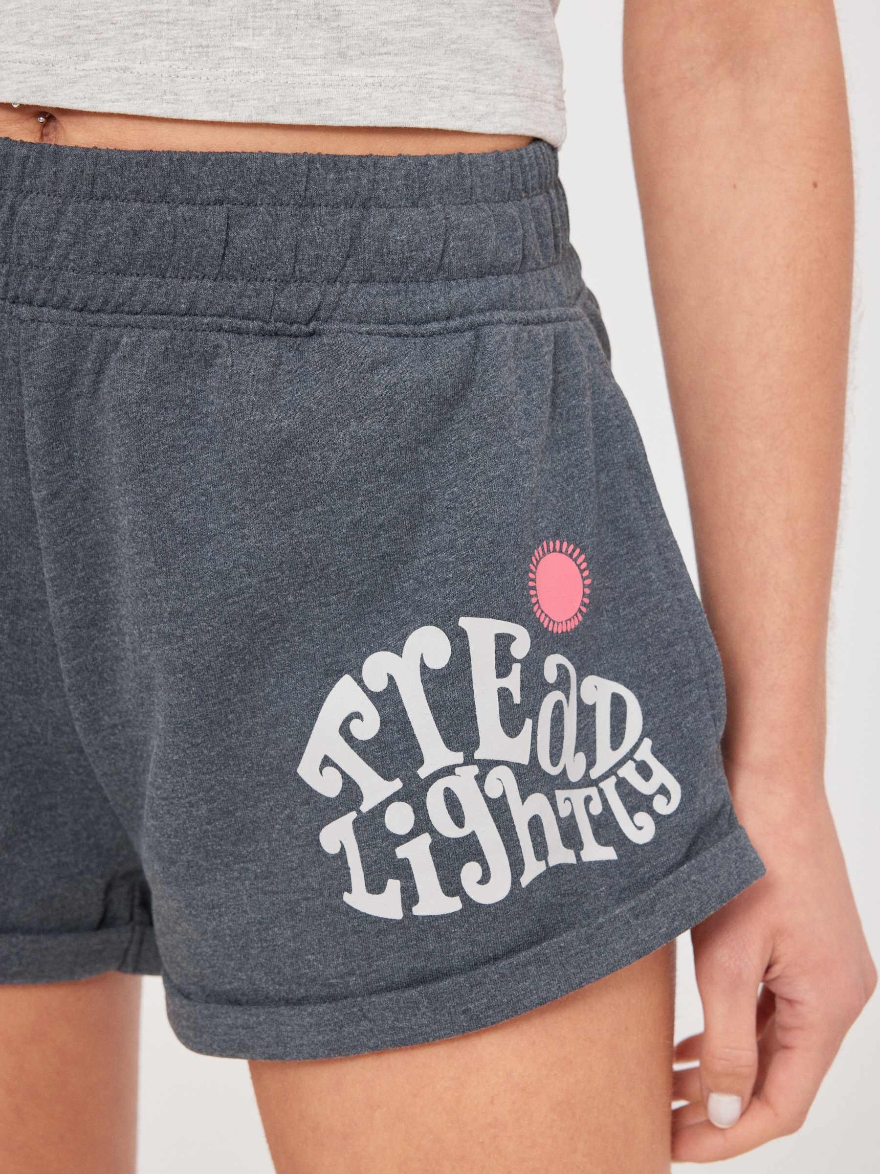 Graphic knitted shorts