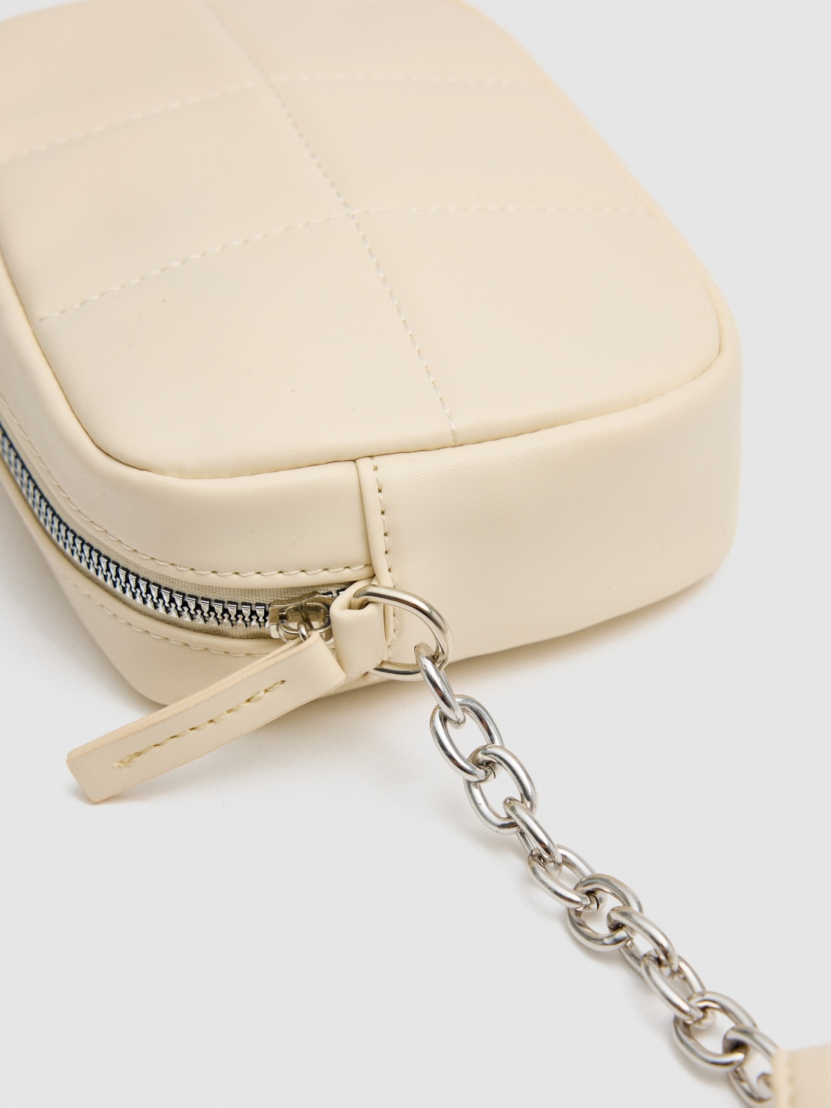 Padded shoulder bag ivory detail view