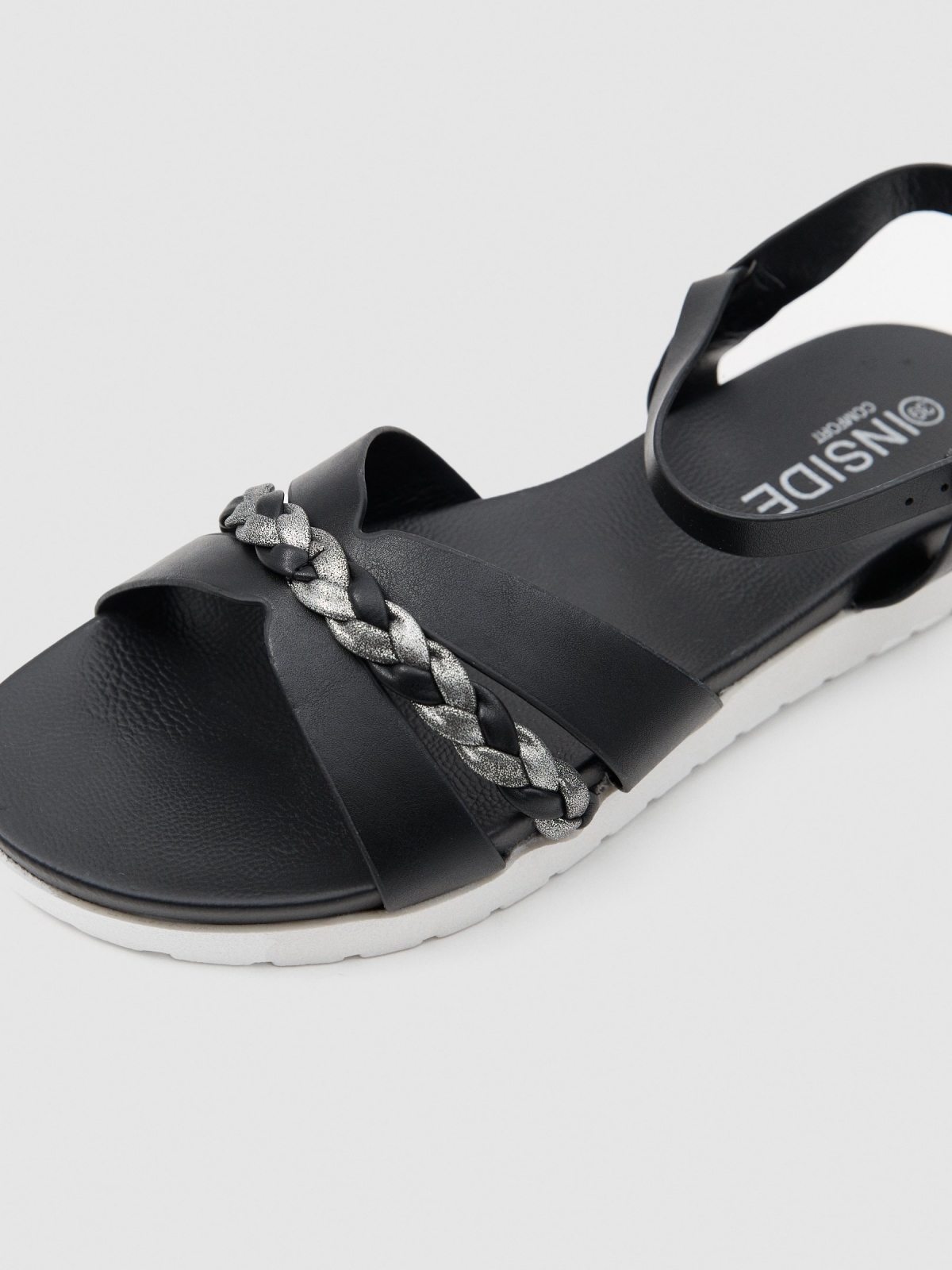 Braided sandal black detail view