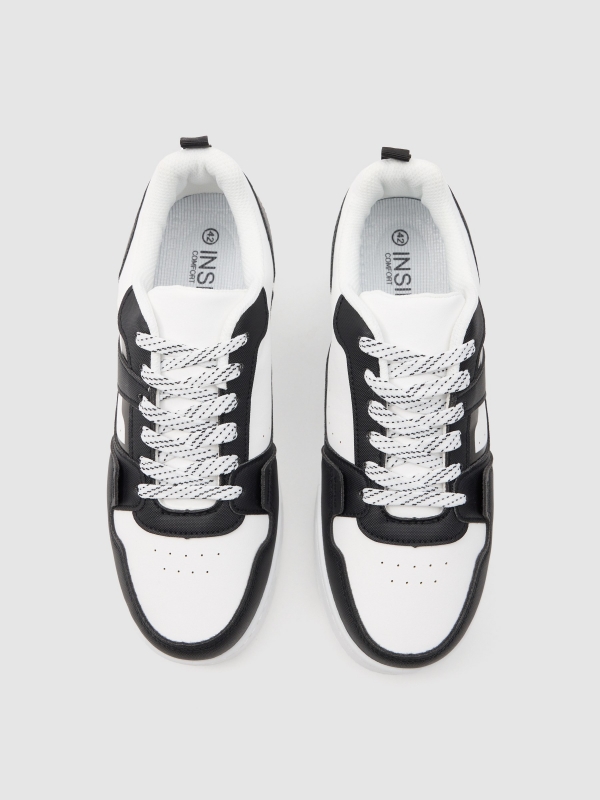 Black and white skater sneakers white zenithal view