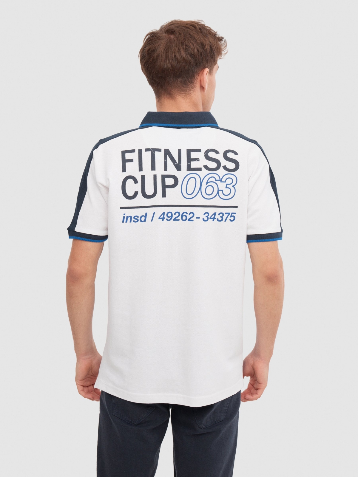 Fitness polo shirt branco vista meia traseira