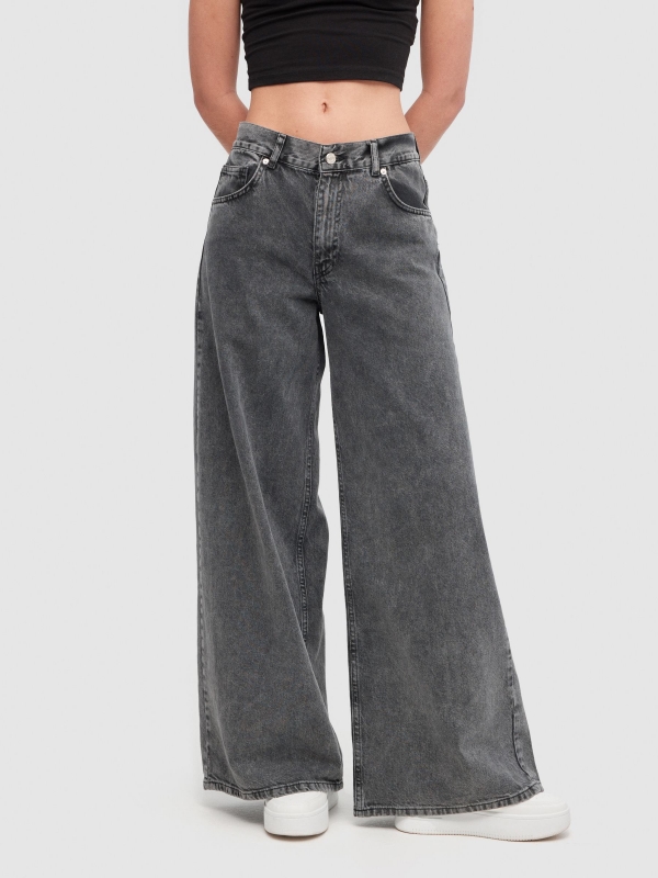 Jeans wide leg gris negro vista media frontal