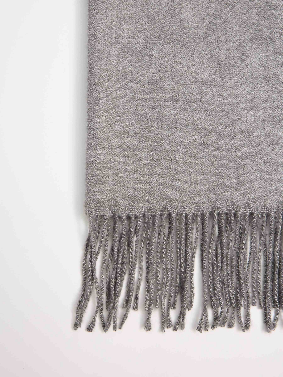 Light gray basic scarf grey detail view