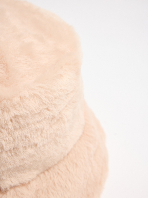 Furry bucket hat beige 45º back view