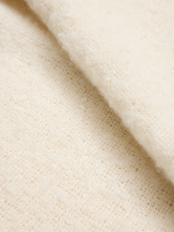 Bufanda flecos blanca beige vista detalle