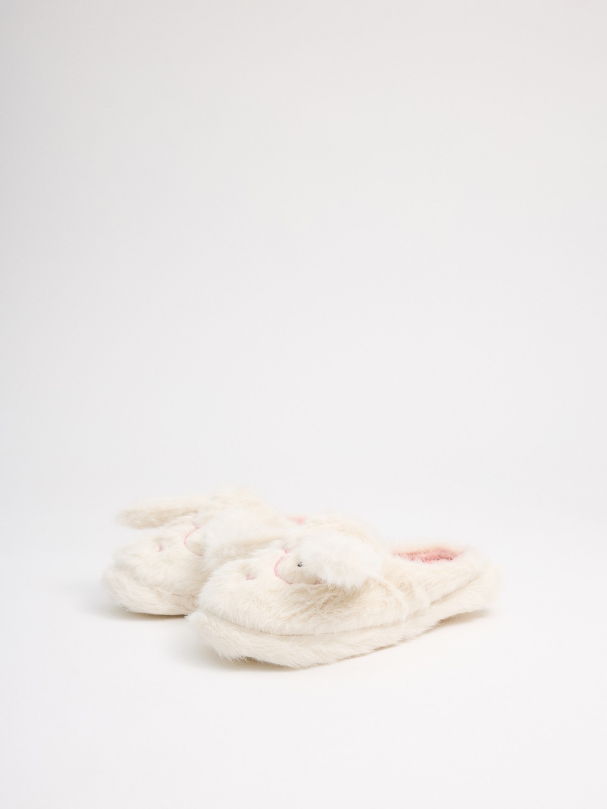 Pantufas de coelhinho off white vista meia traseira