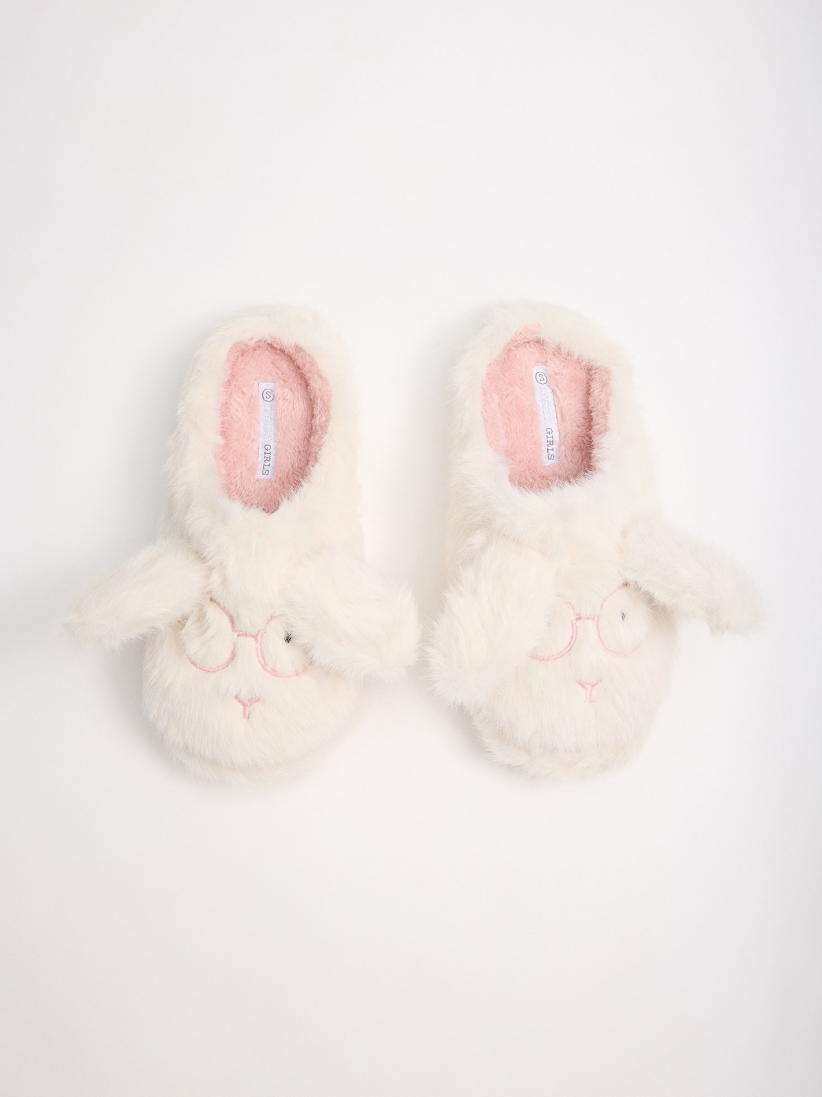 Pantufas de coelhinho off white vista detalhe