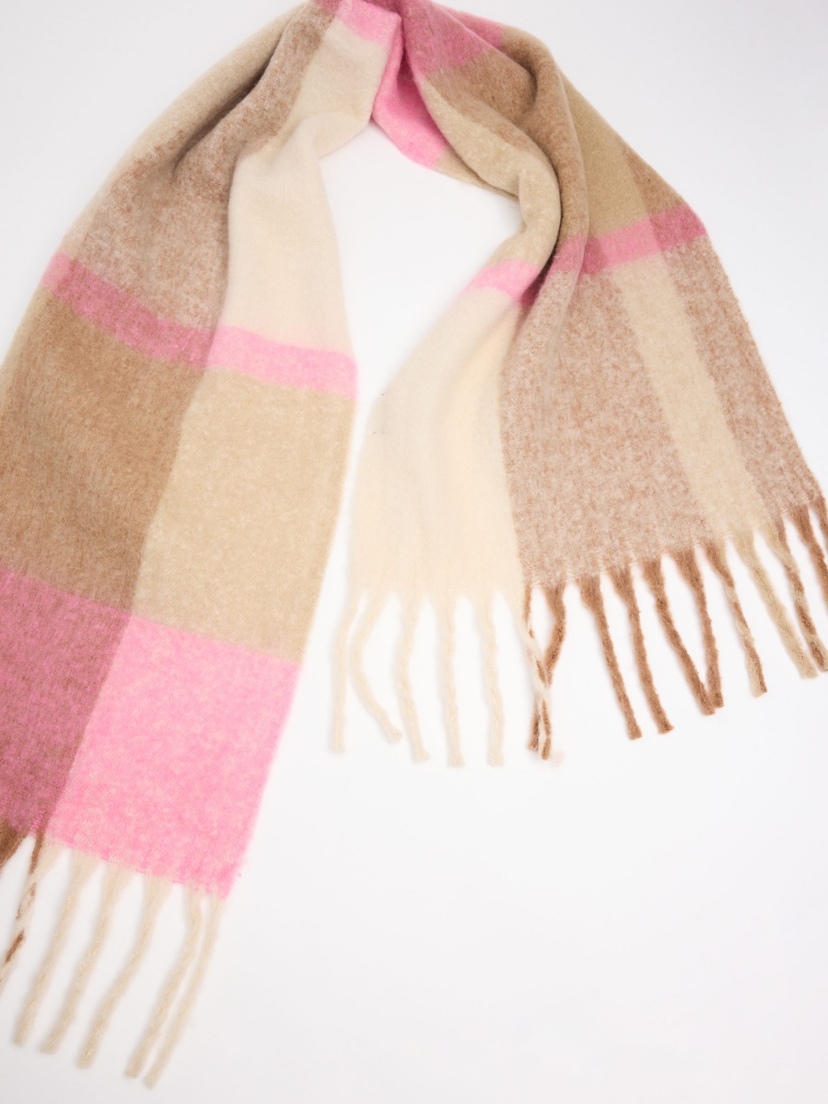 Multicolor checkered scarf in pink and beige beige detail view