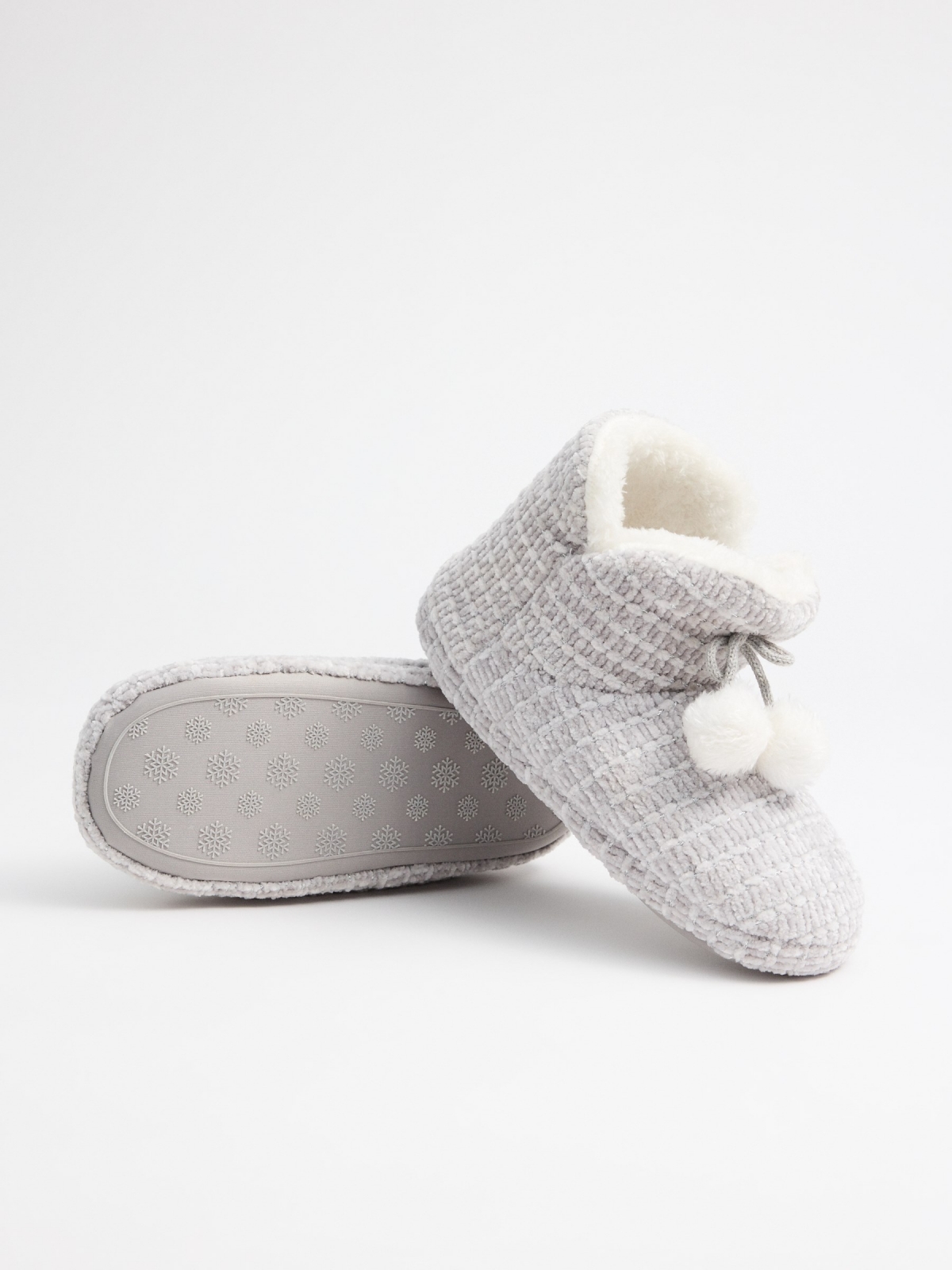 Chenille bootie slippers grey detail view