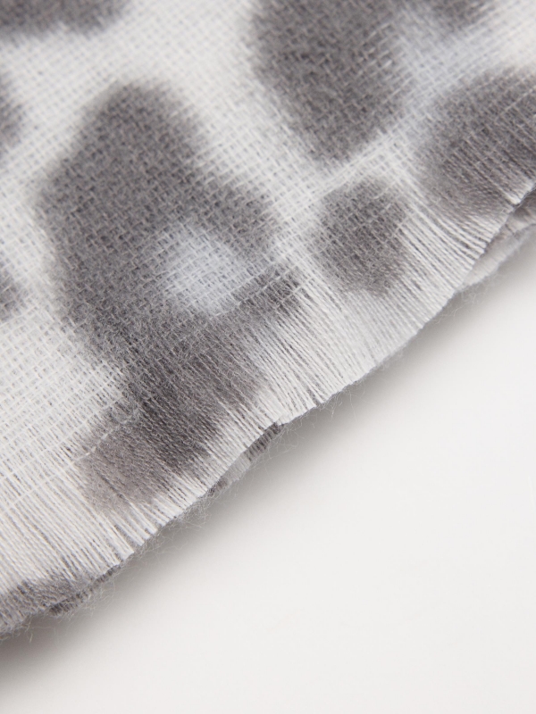 Animal print scarf grey detail view