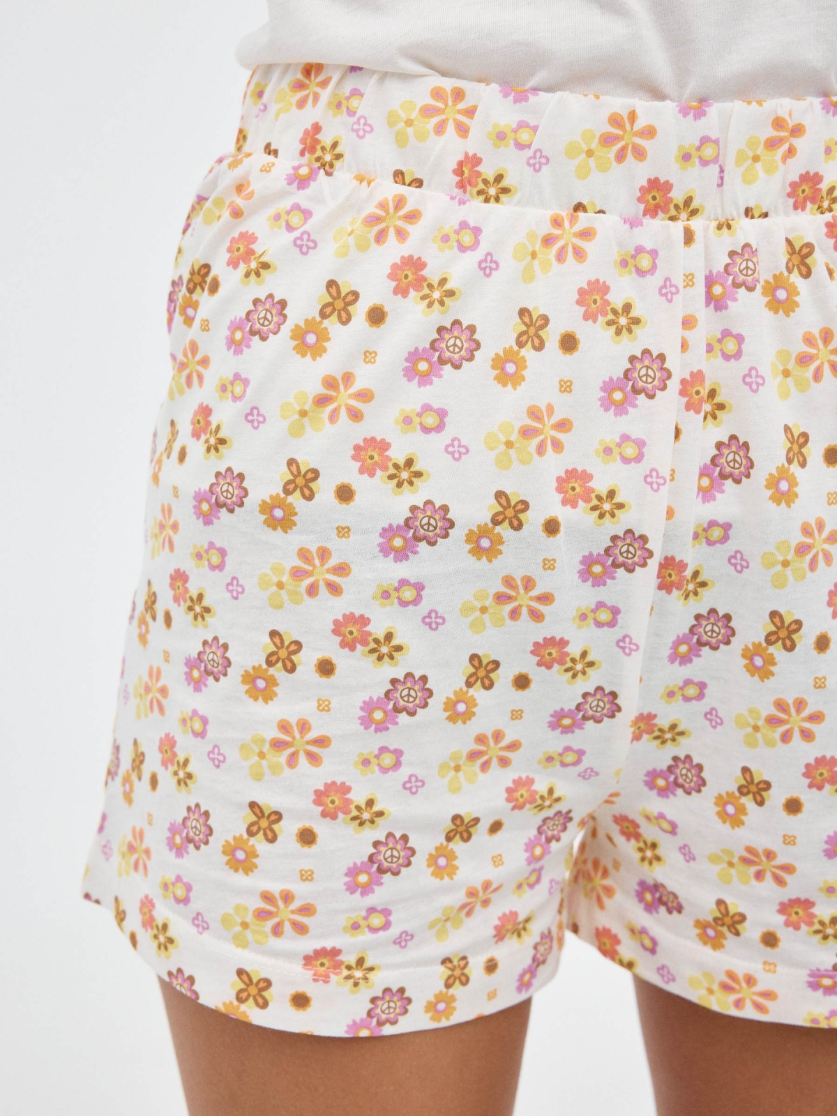 Pijama Flower Child blanco roto vista detalle