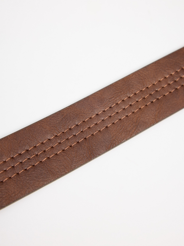 Cinturón efecto piel negro marrón hebilla